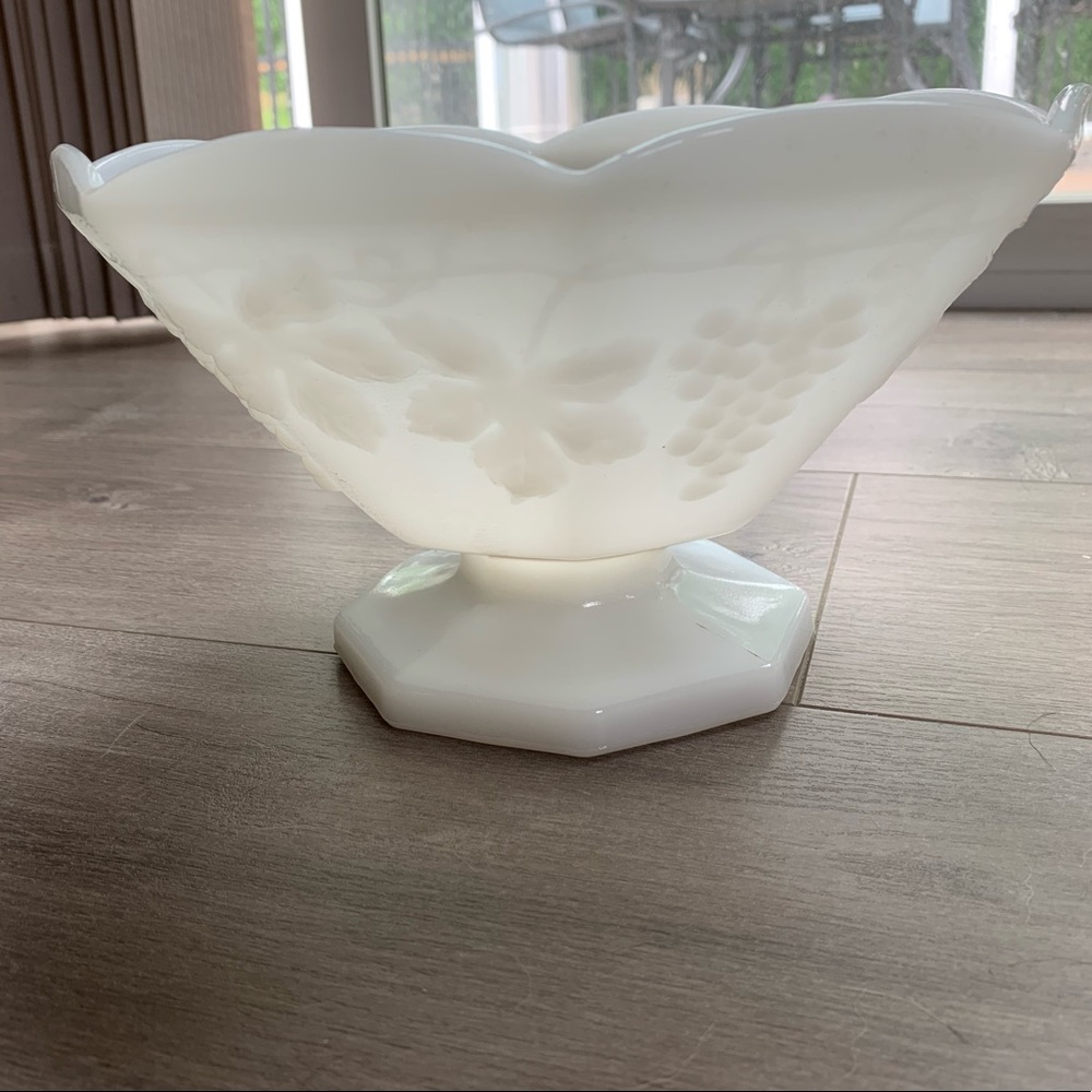 Vintage milk glass bowl